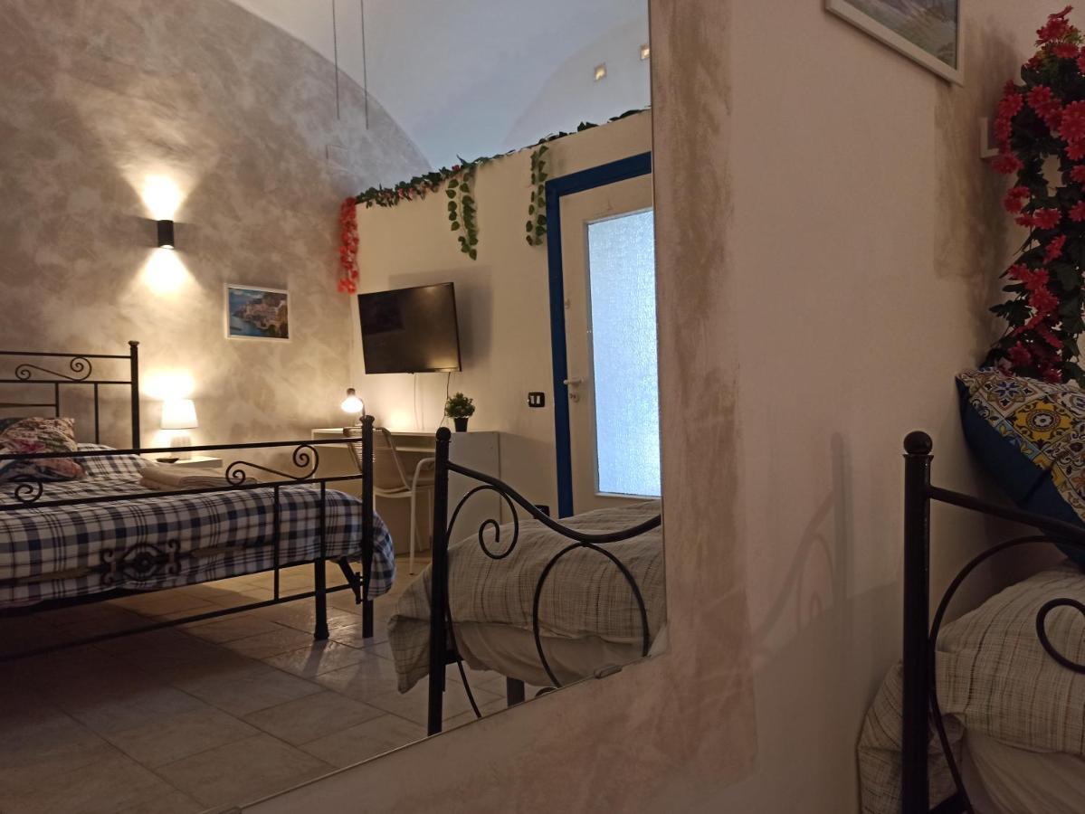 Casa Vacanze Smeralda Amalfi Coast Vietri Exteriör bild